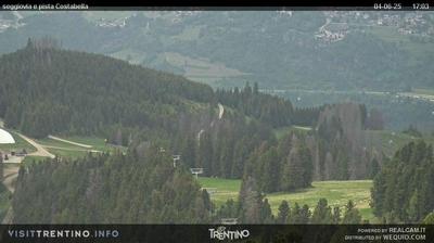 immagine della webcam nei dintorni di Passo di Gobbera: webcam Alpe Cermis