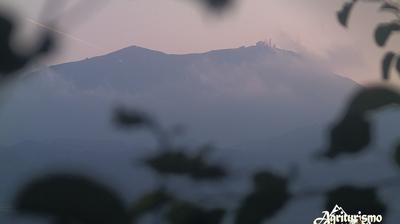 immagine della webcam nei dintorni di Frassinoro: webcam Canevare di Fanano