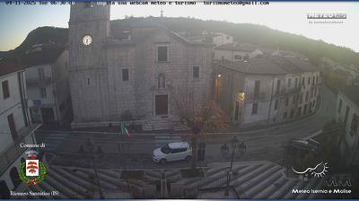 immagine della webcam nei dintorni di Scontrone: webcam Rionero Sannitico