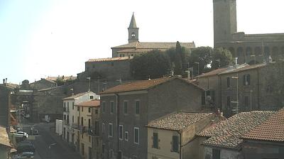 Preview delle webcam di Valentano: Rocca Farnese e Porta Magenta - VT