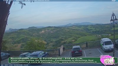immagine della webcam nei dintorni di Carpegna: webcam Roncofreddo