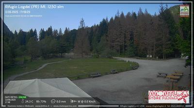 immagine della webcam nei dintorni di Tizzano Val Parma: webcam Trefiumi