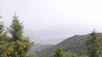 immagine della webcam nei dintorni di Mandello del Lario: webcam Monte Cornizzolo