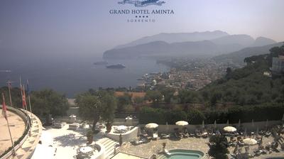 immagine della webcam nei dintorni di Anacapri: webcam Sant'Agata sui Due Golfi