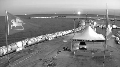 immagine della webcam nei dintorni di Jesi: webcam Ancona