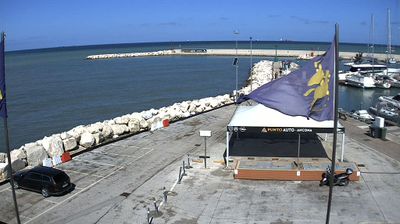 immagine della webcam nei dintorni di Numana: webcam Portonovo