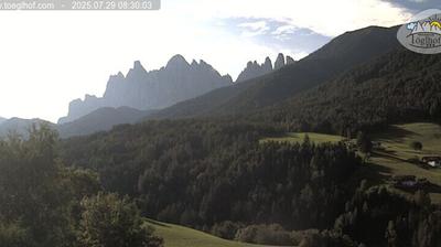 immagine della webcam nei dintorni di Castelrotto: webcam Funes