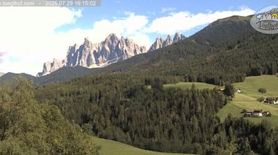 immagine della webcam nei dintorni di San Martino in Badia: webcam Funes