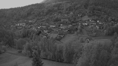 immagine della webcam nei dintorni di Zambla: webcam Roncobello