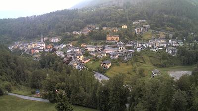 immagine della webcam nei dintorni di Spiazzi di Gromo: webcam Roncobello