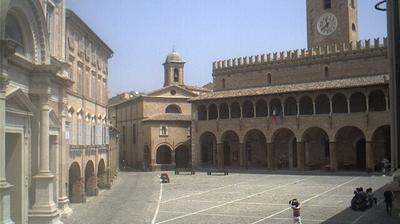 immagine della webcam nei dintorni di Martinsicuro: webcam Offida