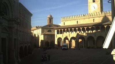 immagine della webcam nei dintorni di Grottammare: webcam Offida