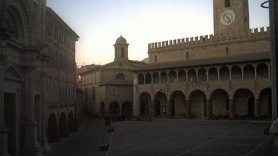 immagine della webcam nei dintorni di Campli: webcam Offida