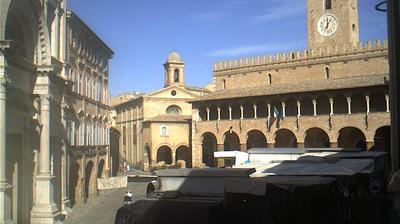 immagine della webcam nei dintorni di Porto San Giorgio: webcam Offida