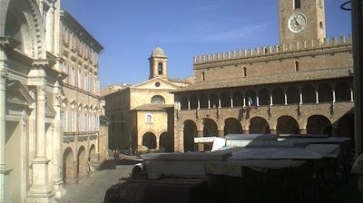 immagine della webcam nei dintorni di Porto San Giorgio: webcam Offida