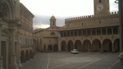 immagine della webcam nei dintorni di Martinsicuro: webcam Offida