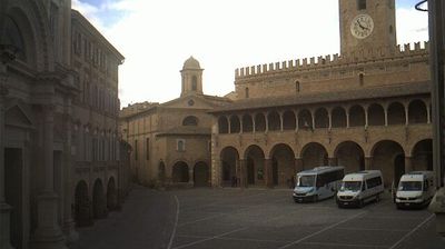 immagine della webcam nei dintorni di Campli: webcam Offida