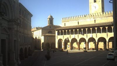 immagine della webcam nei dintorni di Gualdo: webcam Offida