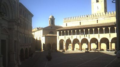 immagine della webcam nei dintorni di Montemonaco: webcam Offida