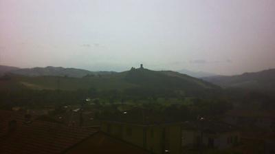 immagine della webcam nei dintorni di Monte Grimano Terme: webcam Montecalvo in Foglia