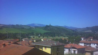 immagine della webcam nei dintorni di Monte Nerone: webcam Montecalvo in Foglia
