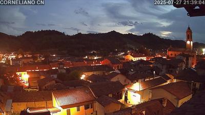 immagine della webcam nei dintorni di Benevello: webcam Corneliano d'Alba