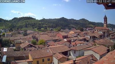 immagine della webcam nei dintorni di Cerretto Langhe: webcam Corneliano d'Alba