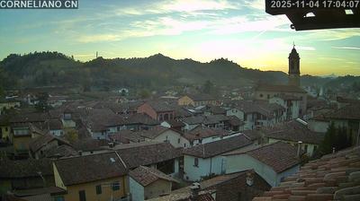 immagine della webcam nei dintorni di Bosia: webcam Corneliano d'Alba