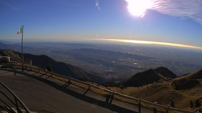 immagine della webcam nei dintorni di Campomulo: webcam Monte Grappa