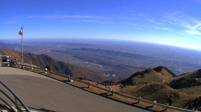 immagine della webcam nei dintorni di Segusino: webcam Monte Grappa