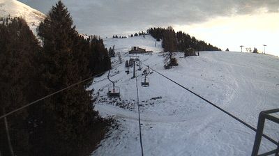 immagine della webcam nei dintorni di Rifugio Calvi Laghi Gemelli: webcam Gromo