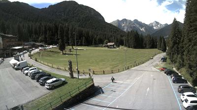 immagine della webcam nei dintorni di Rifugio Calvi Laghi Gemelli: webcam Spiazzi di Gromo