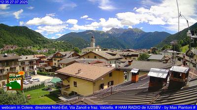 immagine della webcam nei dintorni di Rifugio Calvi Laghi Gemelli: webcam Cima Bianca