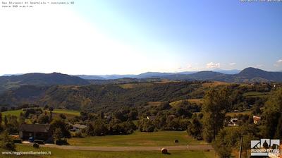 immagine della webcam nei dintorni di Bagnolo in Piano: webcam Parco Matildico