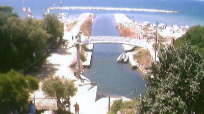 immagine della webcam nei dintorni di Marina Di Castagneto: webcam Follonica