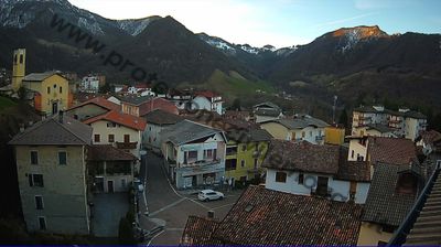 immagine della webcam nei dintorni di Piani Resinelli: webcam Moggio