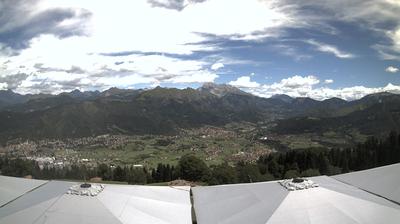 immagine della webcam nei dintorni di Rifugio Calvi Laghi Gemelli: webcam Clusone