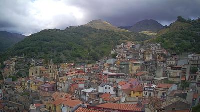 immagine della webcam nei dintorni di Santa Teresa di Riva: webcam Mandanici