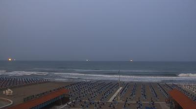 immagine della webcam nei dintorni di Pitelli: webcam Marina Di Carrara