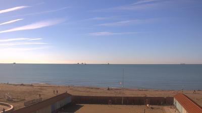immagine della webcam nei dintorni di Lido Di Camaiore: webcam Marina Di Carrara