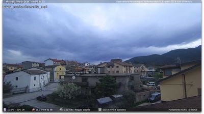 immagine della webcam nei dintorni di Scontrone: webcam Monteroduni