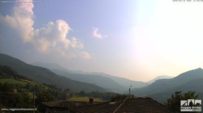 immagine della webcam nei dintorni di Tizzano Val Parma: webcam Pratizzano