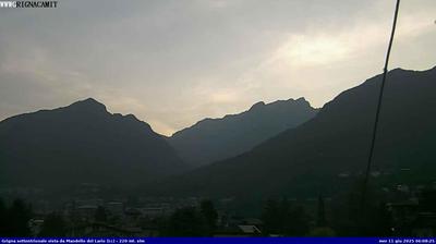 immagine della webcam nei dintorni di Monte Cornizzolo: webcam Mandello del Lario