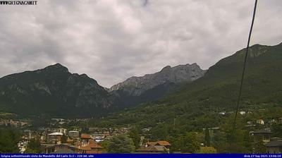 immagine della webcam nei dintorni di Monte Cornizzolo: webcam Mandello del Lario