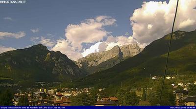 immagine della webcam nei dintorni di Suello: webcam Mandello del Lario