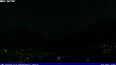 immagine della webcam nei dintorni di Perledo: webcam Mandello del Lario