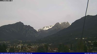 immagine della webcam nei dintorni di Alpe Giumello: webcam Mandello del Lario