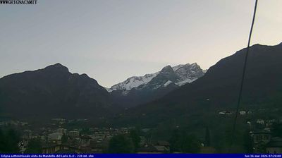 immagine della webcam nei dintorni di Suello: webcam Mandello del Lario