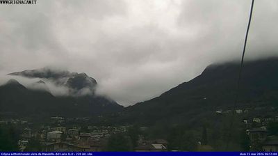 immagine della webcam nei dintorni di Alpe Giumello: webcam Mandello del Lario