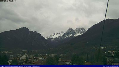 immagine della webcam nei dintorni di Piani di Bobbio: webcam Mandello del Lario